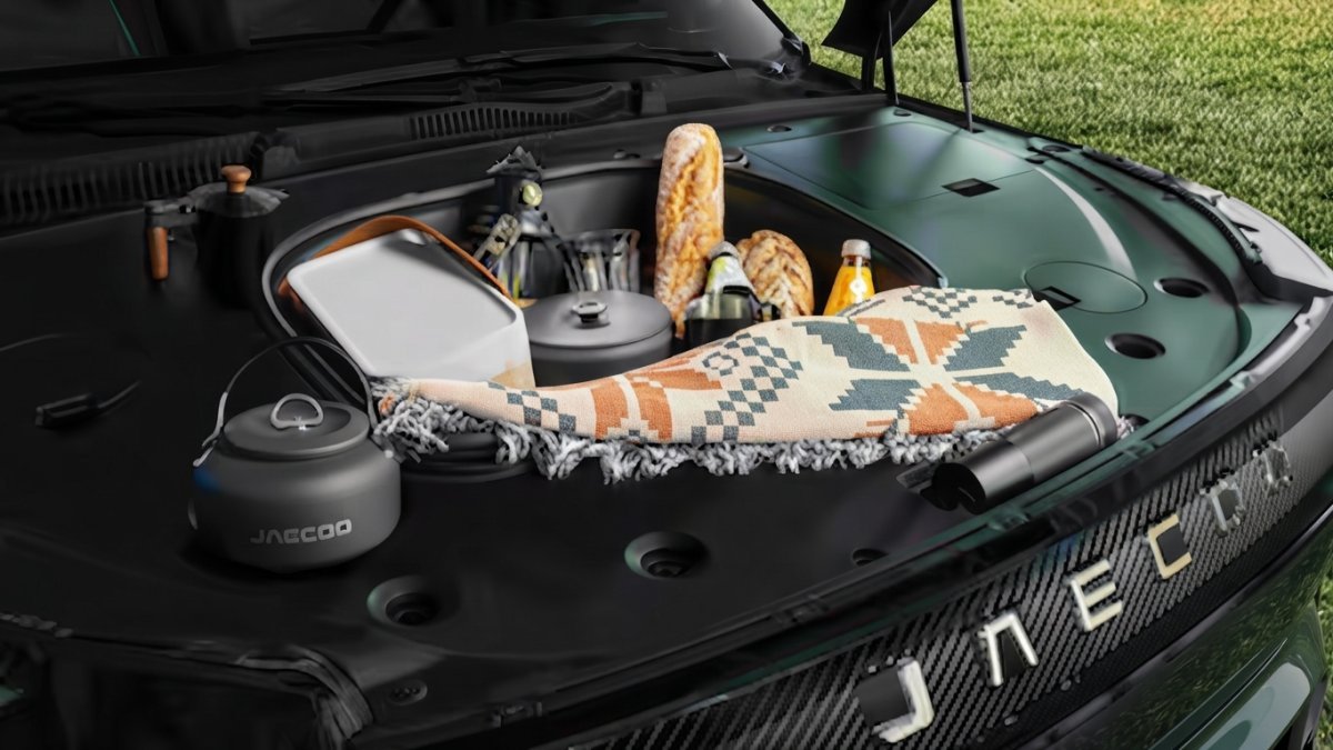 Spacious Front Trunk